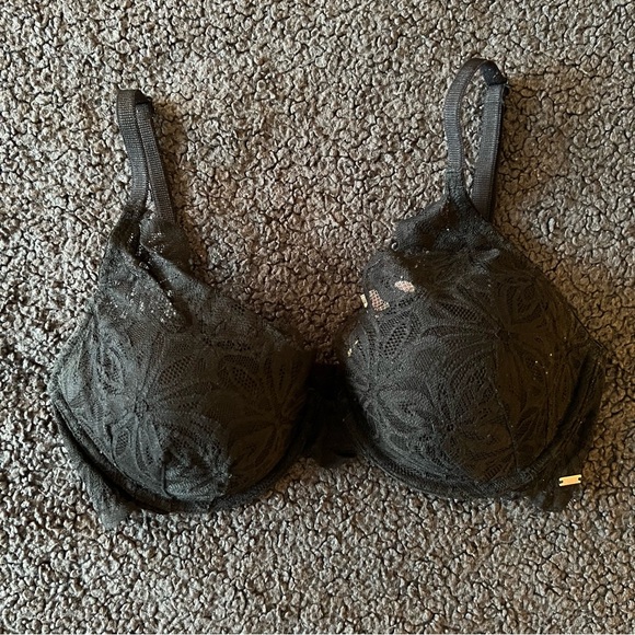 PINK | Lightly Lined Plunge Bra - Picture 3 of 7